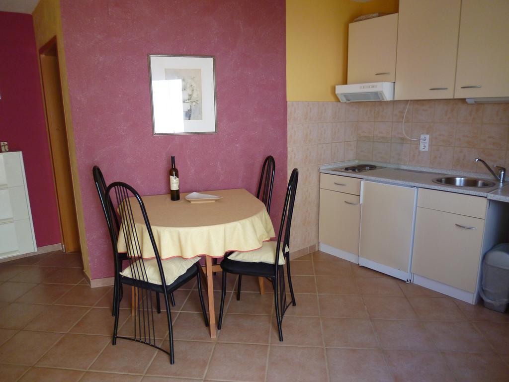 אורביץ Apartments Helena מראה חיצוני תמונה